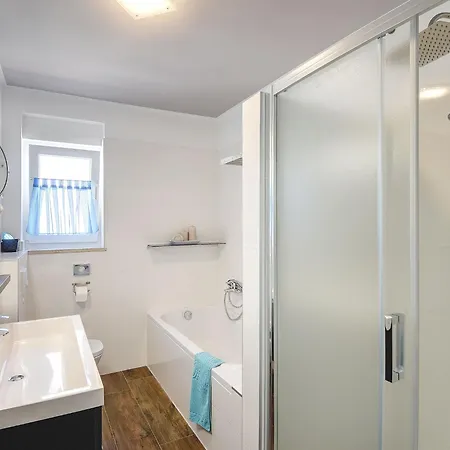 Modern In Novigrad With Pool