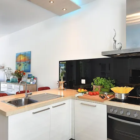 Modern In Novigrad With Pool Buzinija