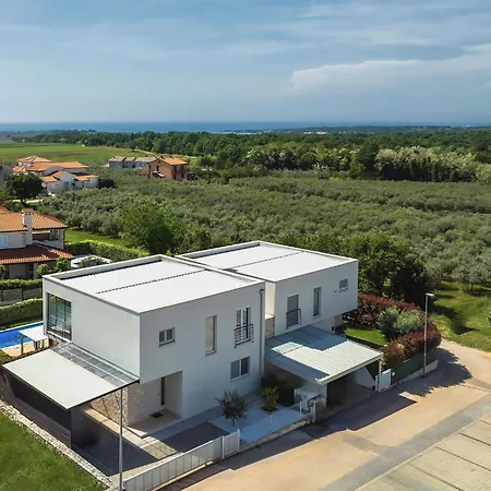 Holiday home Modern In Novigrad With Pool *