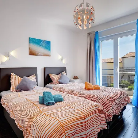 Modern In Novigrad With Pool